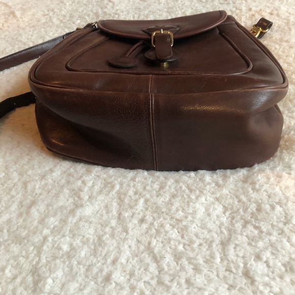 Gabbiani Crossbody Bag - small mark on front of bag as shown in pics. - Picture 6 of 7